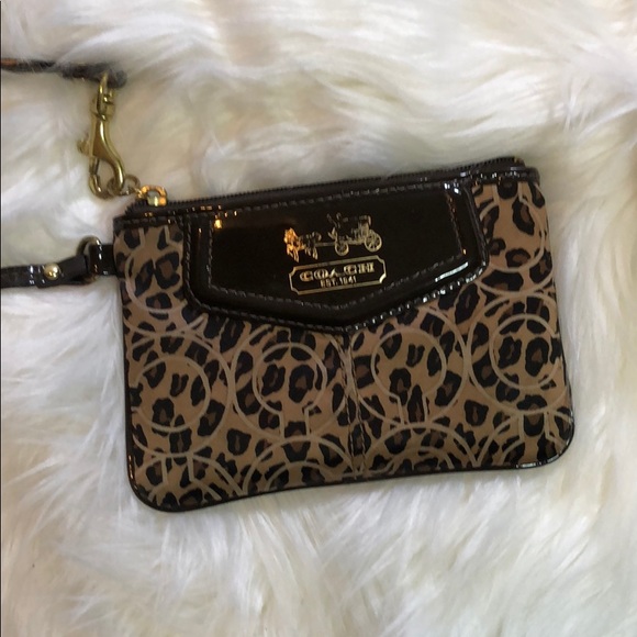 Coach Handbags - Coach Wristlet